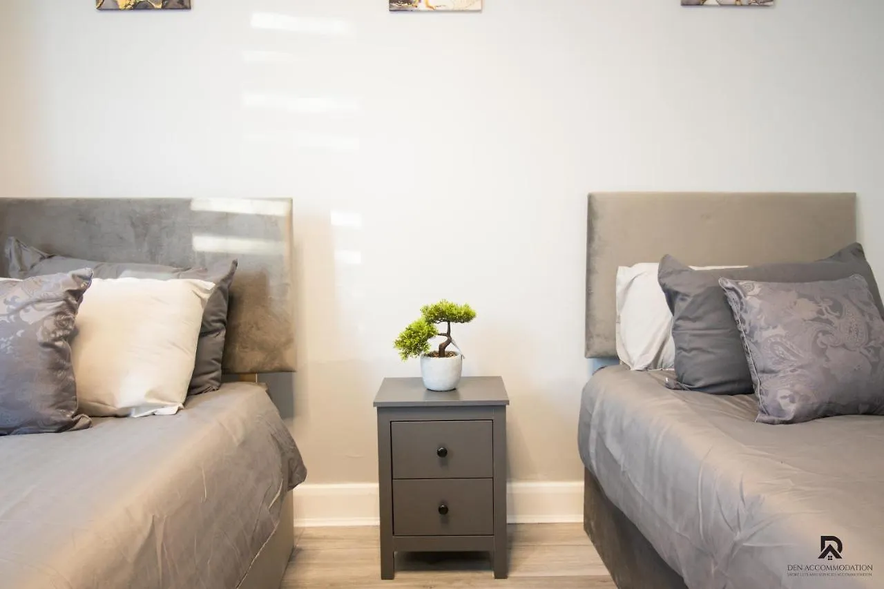 Newly Launched Two Bedroom Apartment By Den Accommodation Short Lets & Serviced Accommodation With Garden London